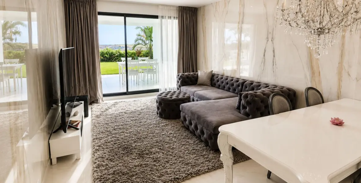 Sale of ground floor apartment in Estepona 8