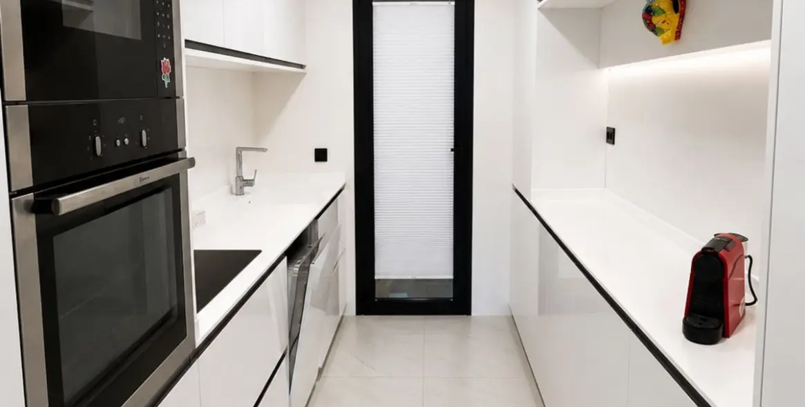 Sale of ground floor apartment in Estepona 10