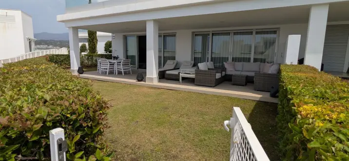 Sale of ground floor apartment in Estepona 0