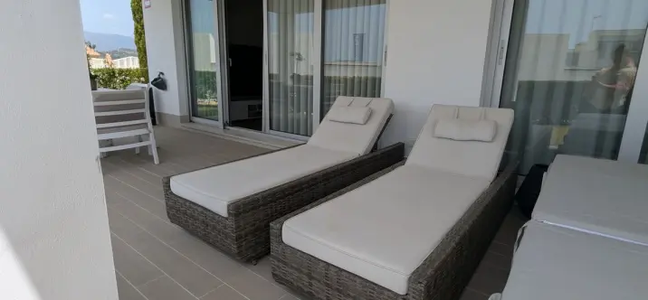 Sale of ground floor apartment in Estepona 1
