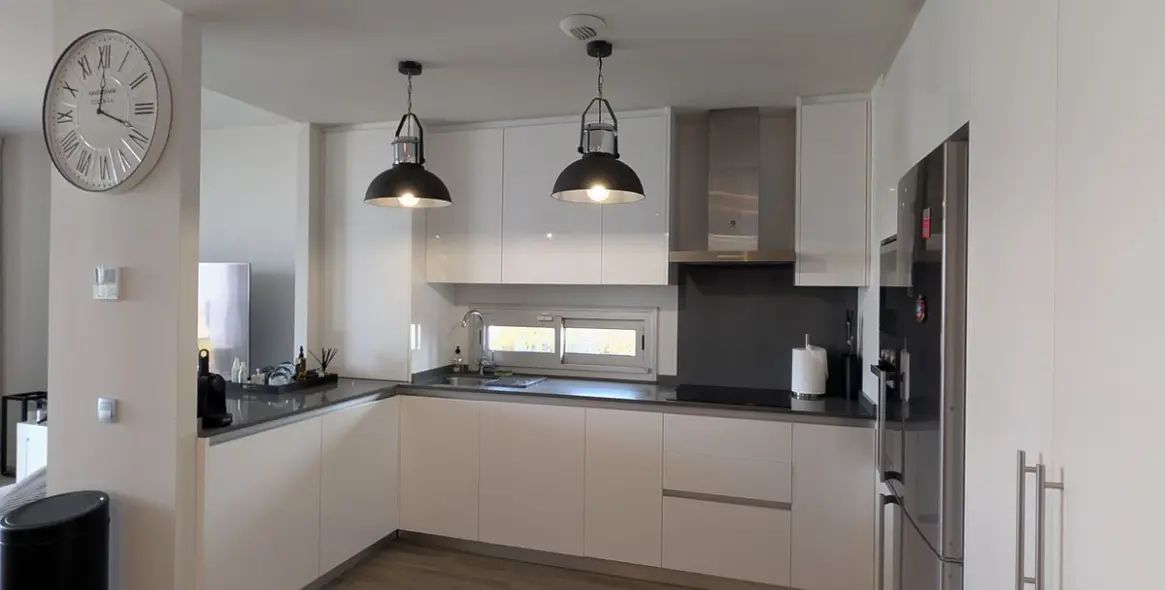 Sale of ground floor apartment in Estepona 13