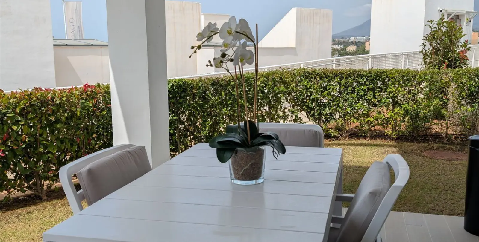 Sale of ground floor apartment in Estepona 3