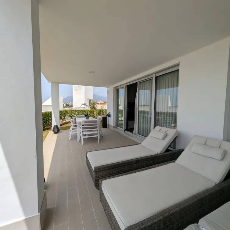 Sale of ground floor apartment in Estepona