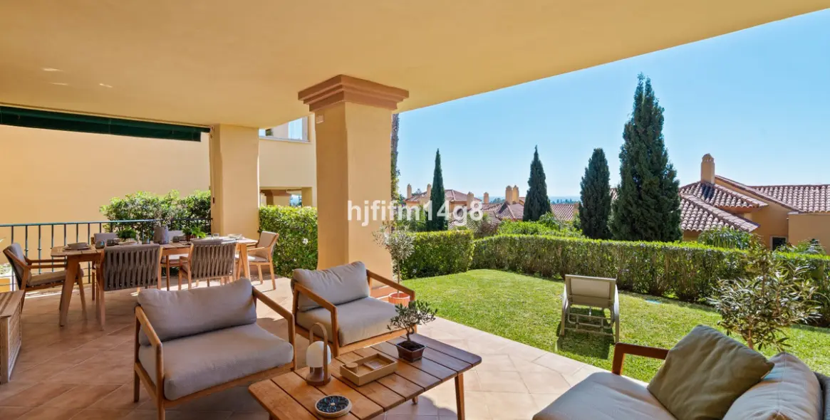 Sale of ground floor apartment in Nueva Andalucía 1