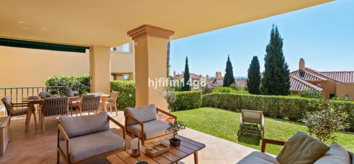Sale of ground floor apartment in Nueva Andalucía 0