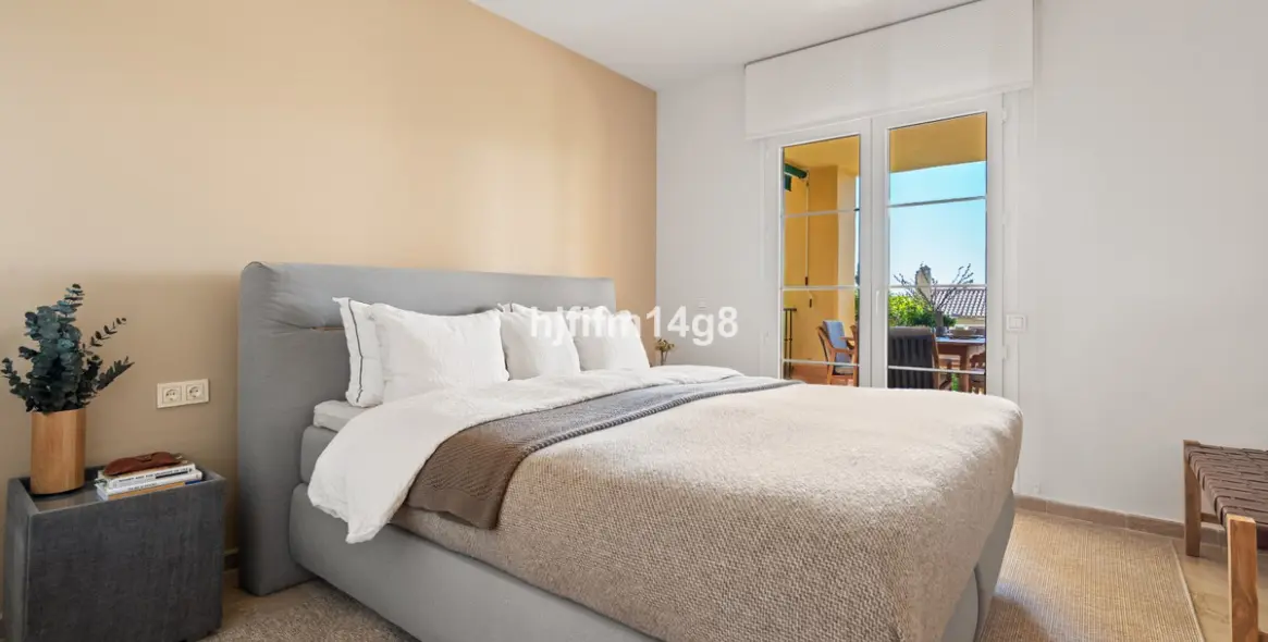 Sale of ground floor apartment in Nueva Andalucía 8