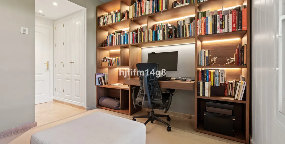 Sale of ground floor apartment in Nueva Andalucía 13