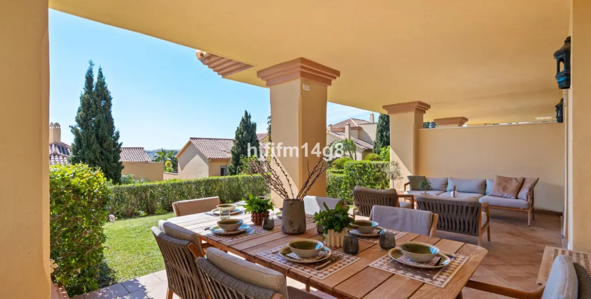 Sale of ground floor apartment in Nueva Andalucía 15
