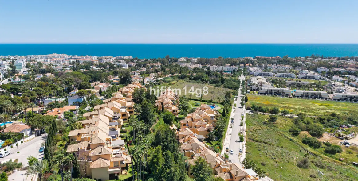 Sale of ground floor apartment in Nueva Andalucía 18