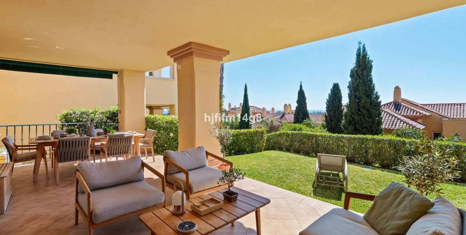 Sale of ground floor apartment in Nueva Andalucía 1