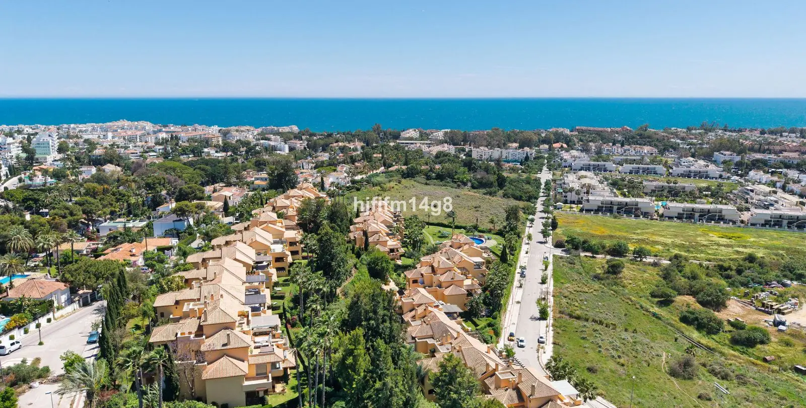 Sale of ground floor apartment in Nueva Andalucía 18