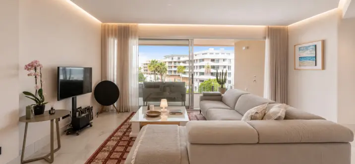 Sale of middle floor apartment in San Pedro de Alcántara 1