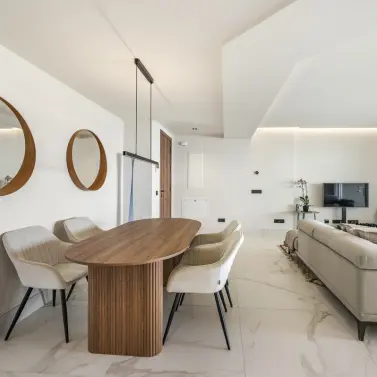 Venta de apartamento en planta media en San Pedro de Alcántara