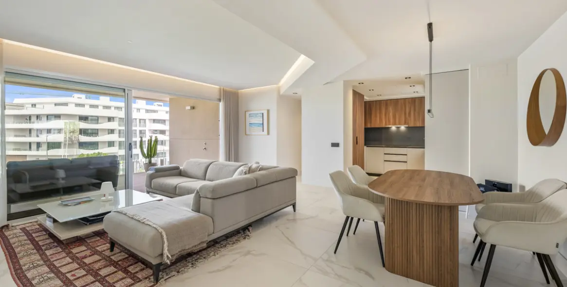 Sale of middle floor apartment in San Pedro de Alcántara 7
