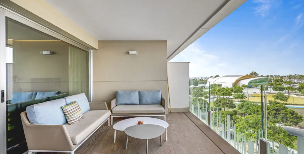 Sale of middle floor apartment in San Pedro de Alcántara 20