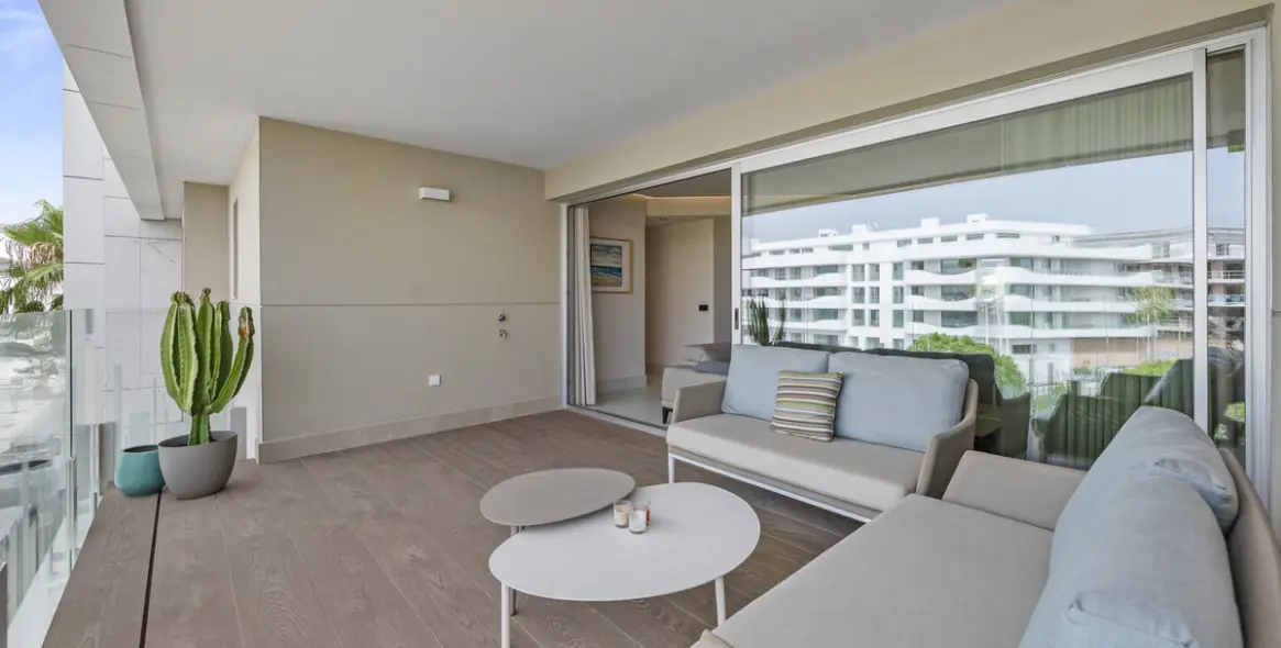 Sale of middle floor apartment in San Pedro de Alcántara 21