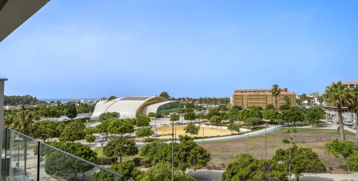 Sale of middle floor apartment in San Pedro de Alcántara 27