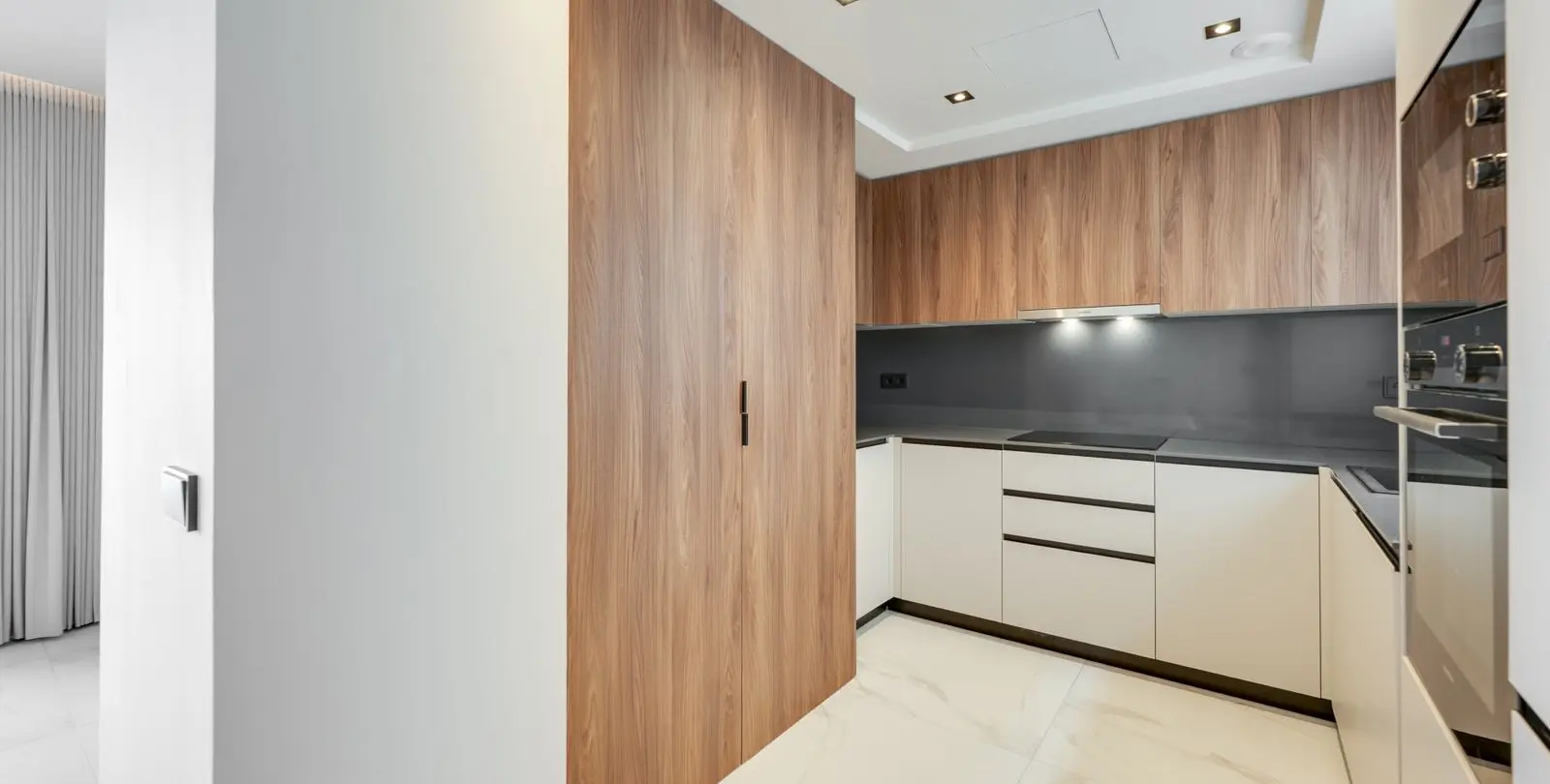 Продажа апартаментов на среднем этаже в San Pedro de Alcántara 11
