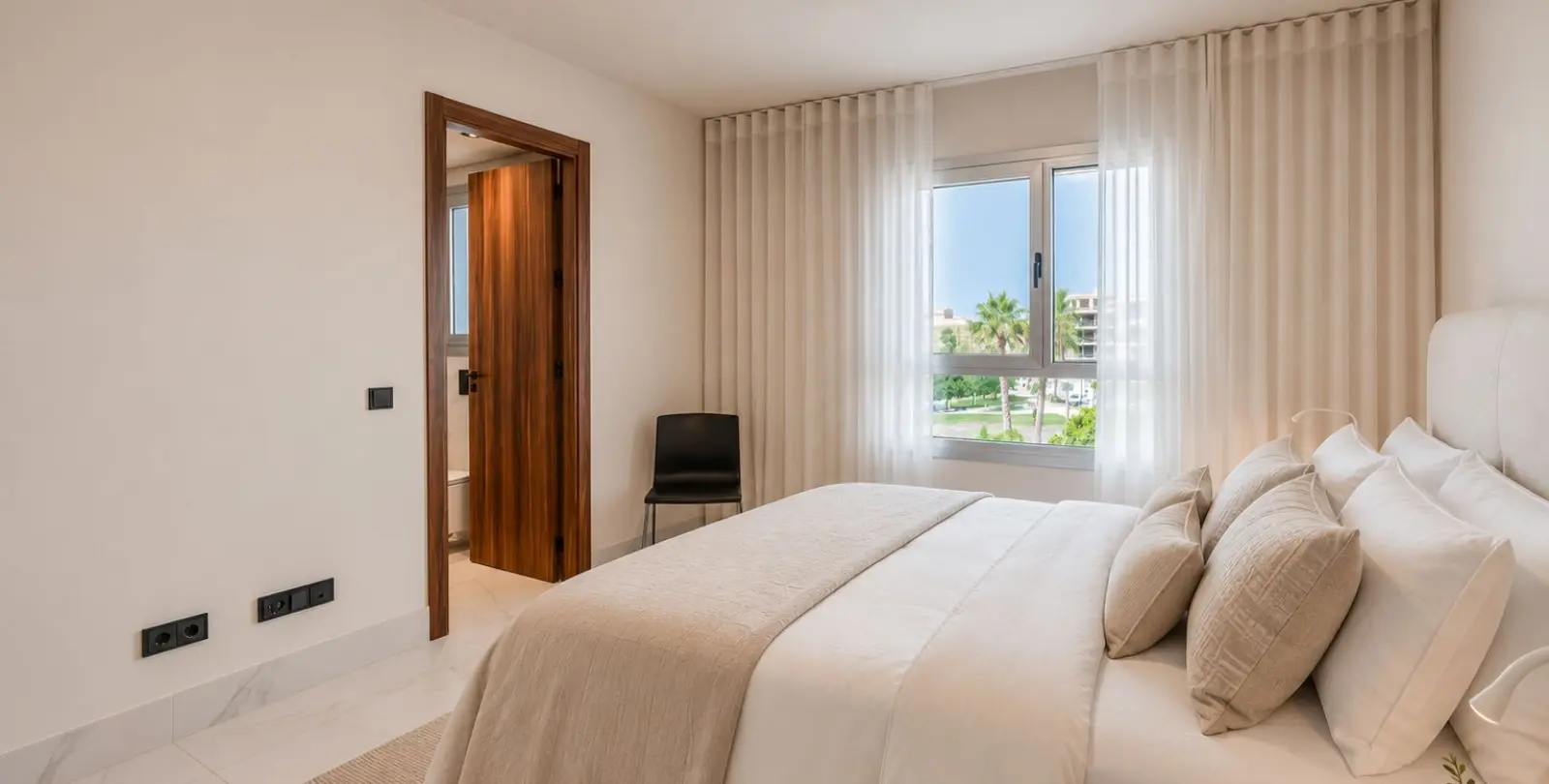 Продажа апартаментов на среднем этаже в San Pedro de Alcántara 14