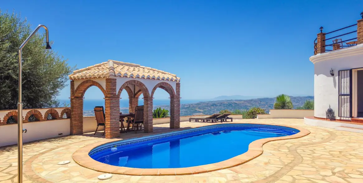 Venta de villa independiente en Arenas 81