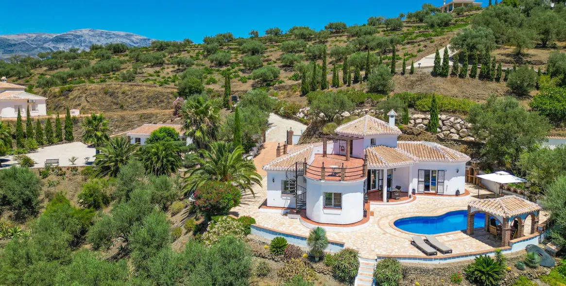 Venta de villa independiente en Arenas 142