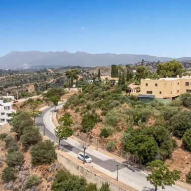 Venta de parcela residencial en Elviria