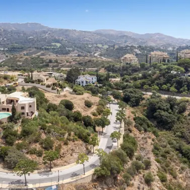 Venta de parcela residencial en Elviria