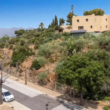 Venta de parcela residencial en Elviria