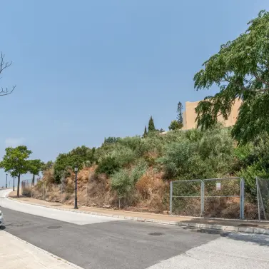 Venta de parcela residencial en Elviria