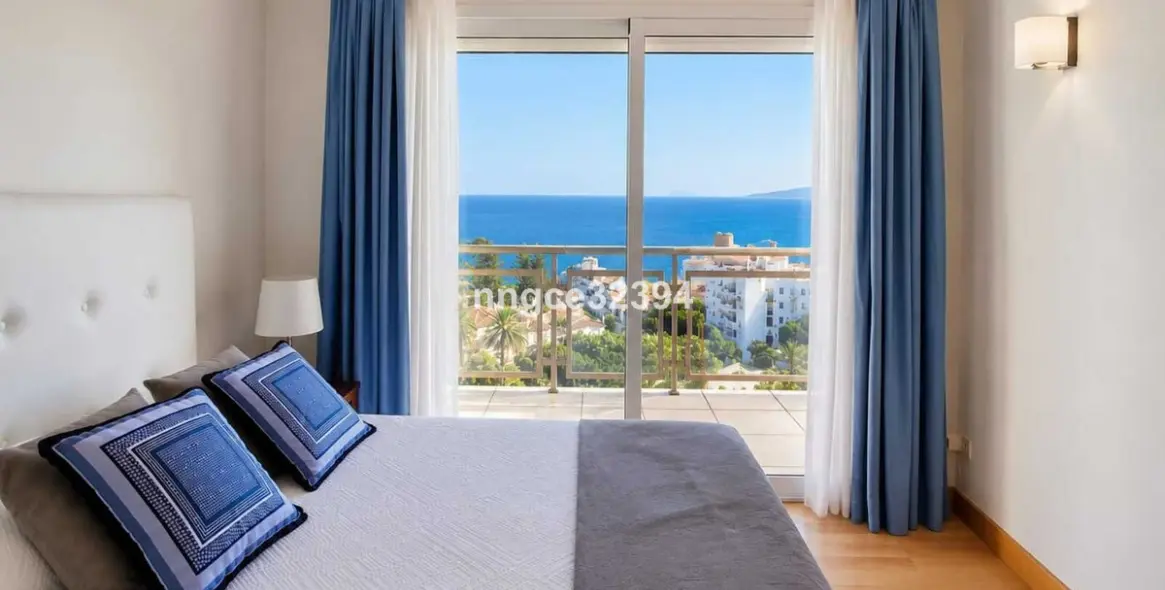 Venta de ático en Estepona 25