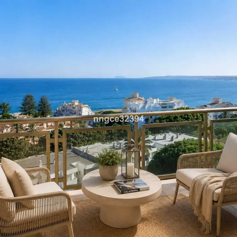 Sale of penthouse in Estepona