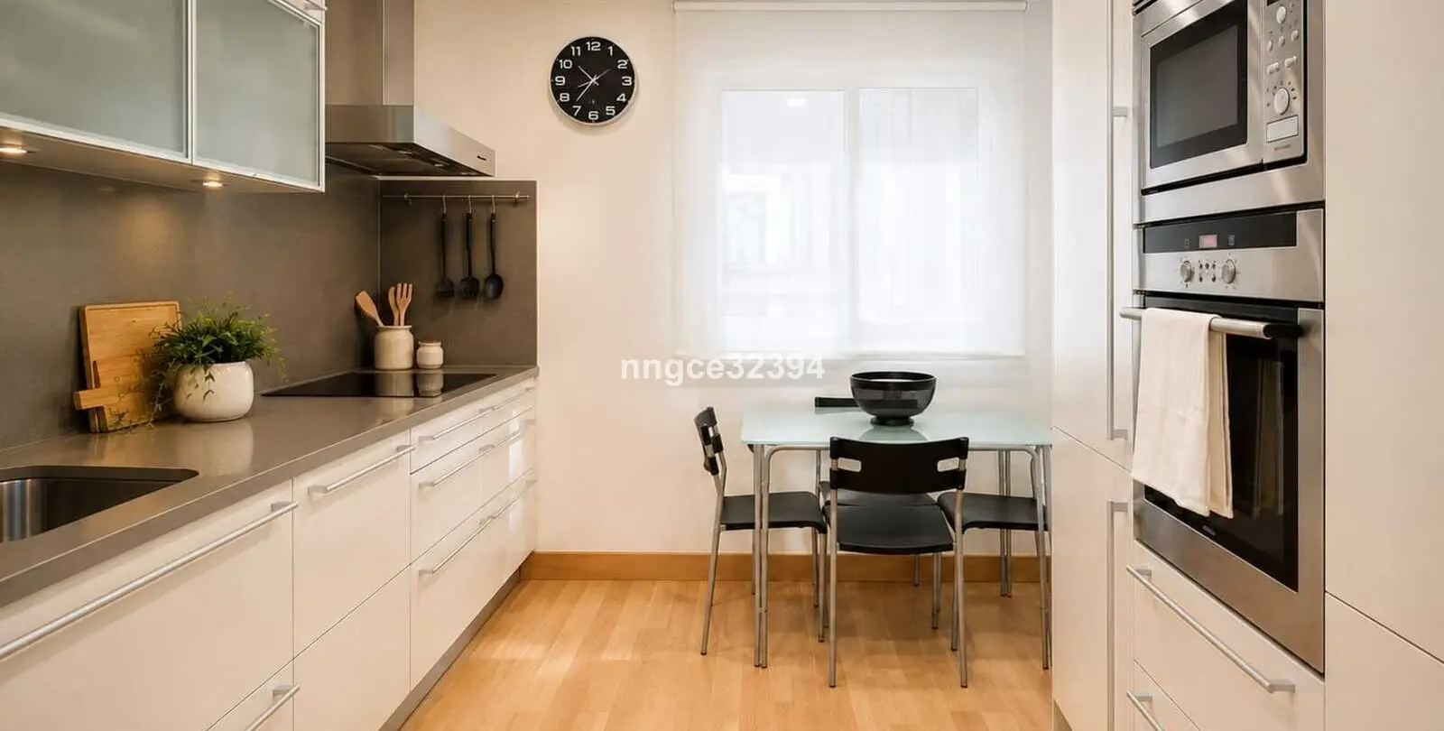 Sale of penthouse in Estepona 9