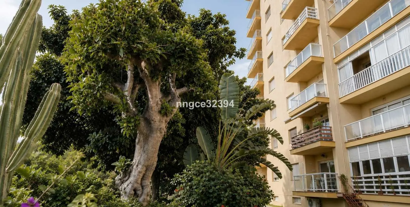 Sale of penthouse in Estepona 32