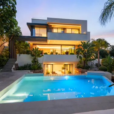 Venta de villa independiente en Estepona