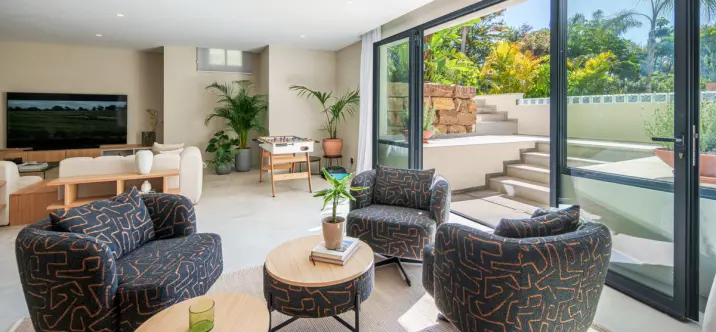 Venta de villa independiente en Estepona 2