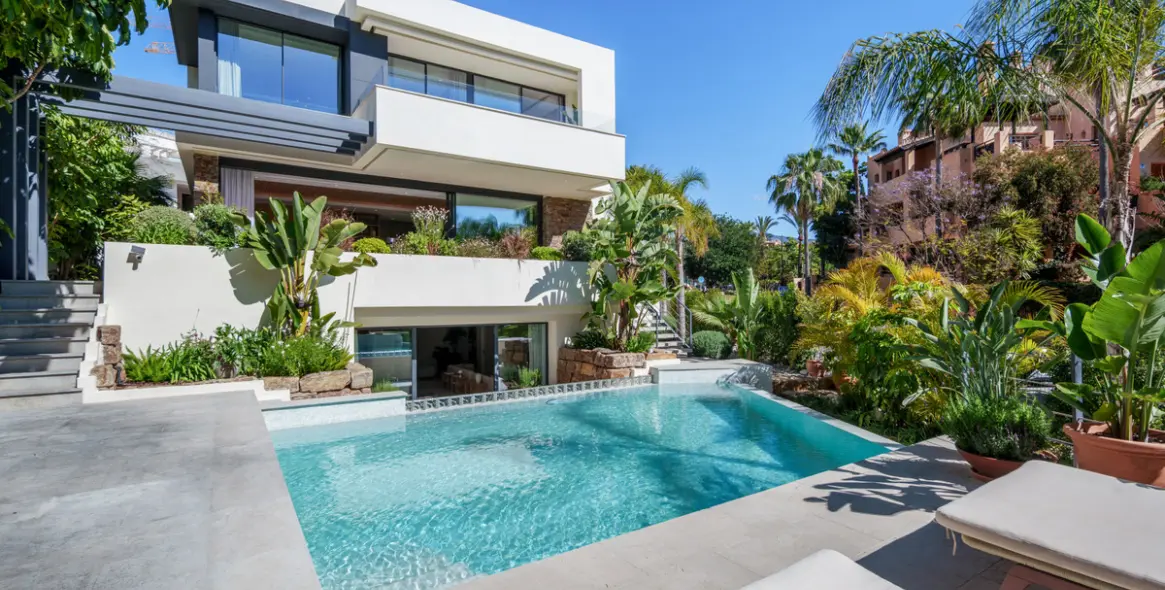 Venta de villa independiente en Estepona 9