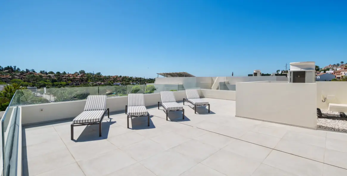 Venta de villa independiente en Estepona 21