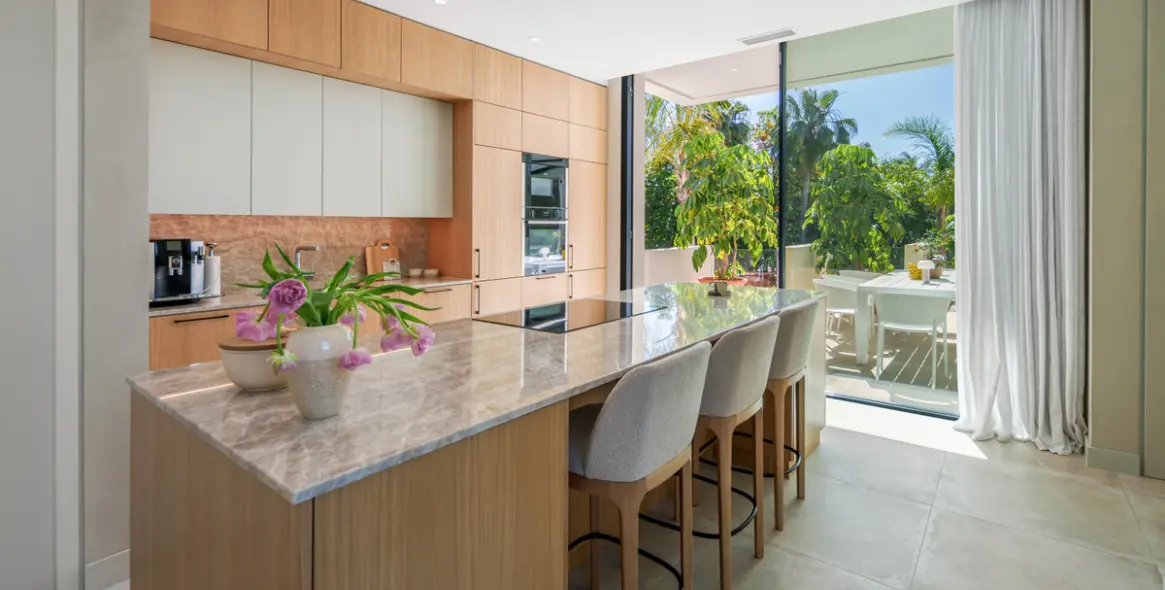 Venta de villa independiente en Estepona 32