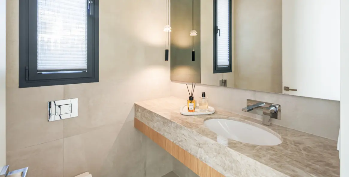 Venta de villa independiente en Estepona 46