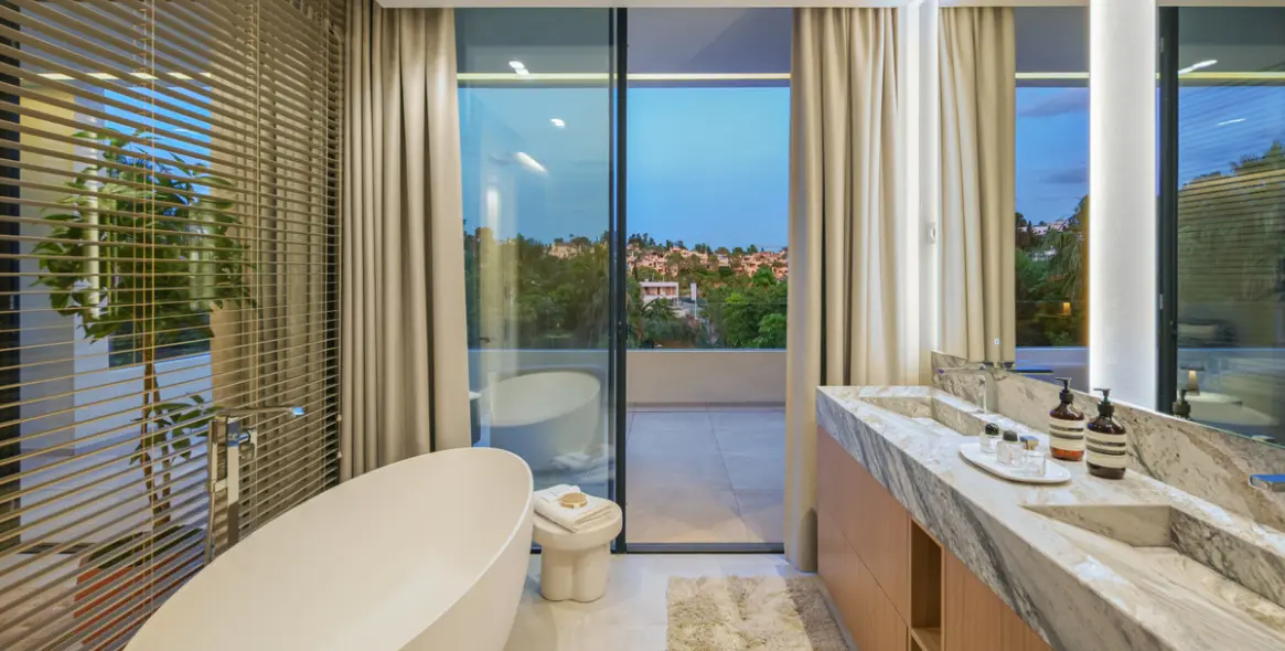 Venta de villa independiente en Estepona 71