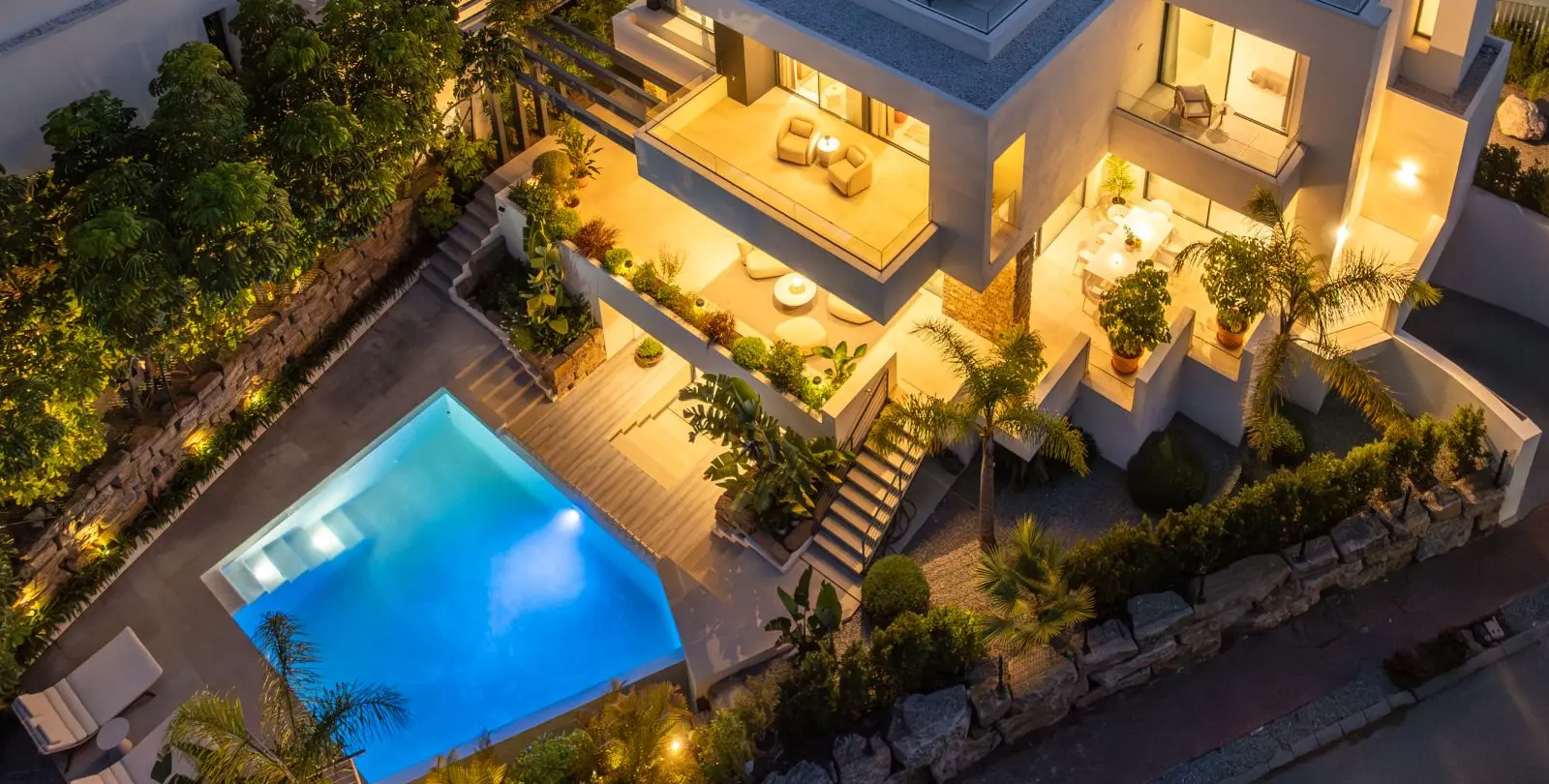 Sale of detached villa in Estepona 6