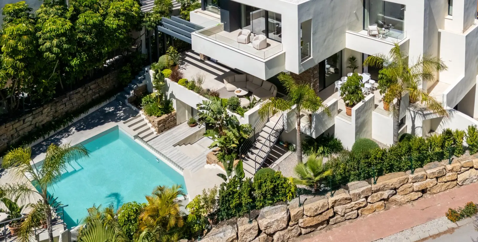 Sale of detached villa in Estepona 22