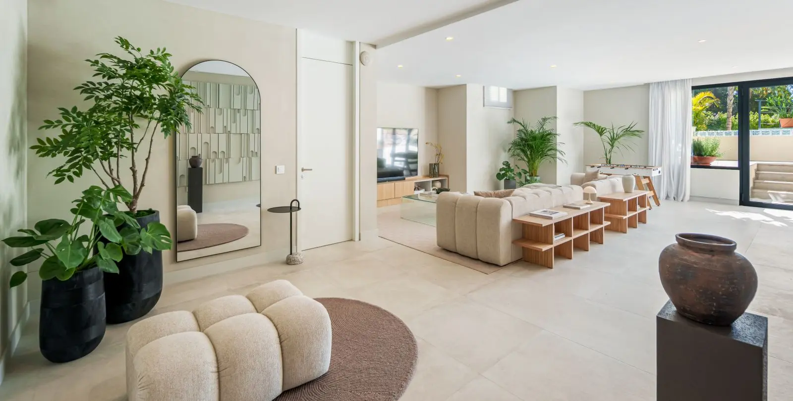 Sale of detached villa in Estepona 25