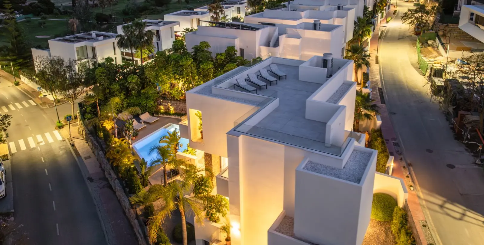 Sale of detached villa in Estepona 41