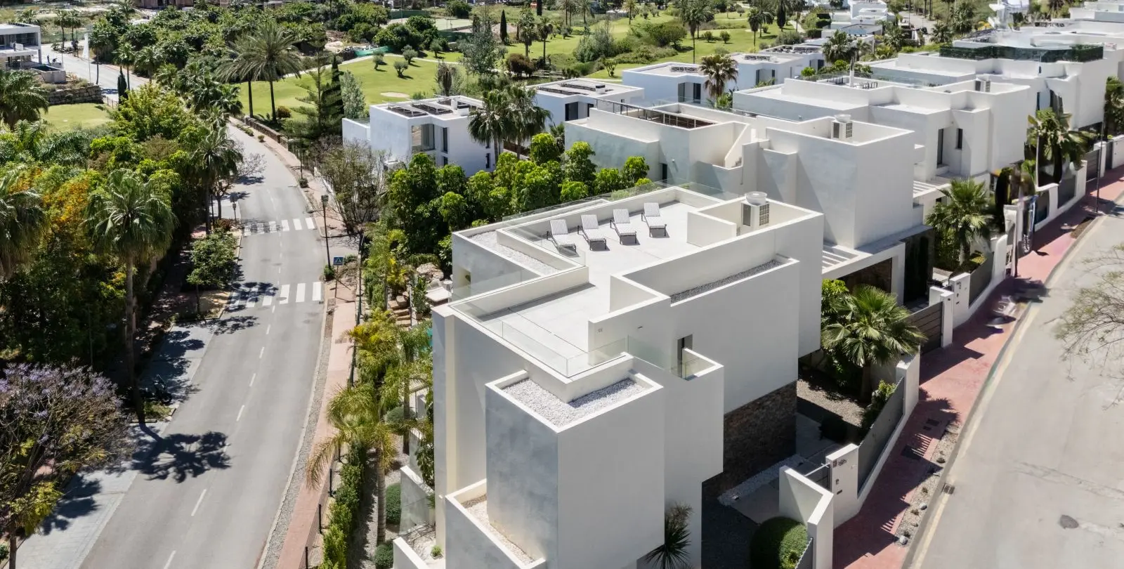 Sale of detached villa in Estepona 54