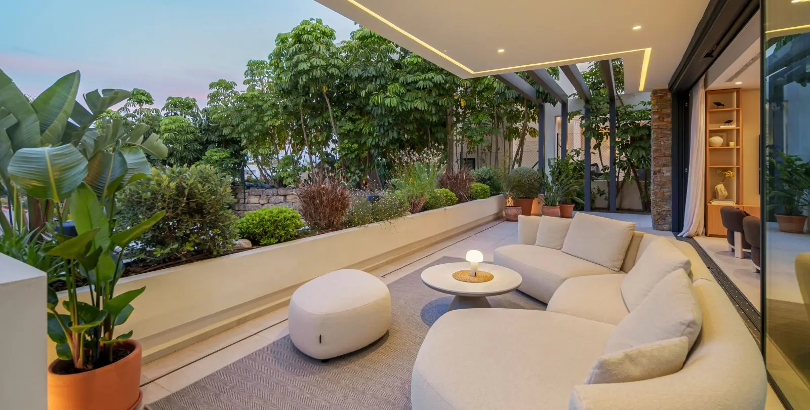Sale of detached villa in Estepona 70
