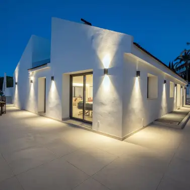 Venta de villa independiente en Nueva Andalucía