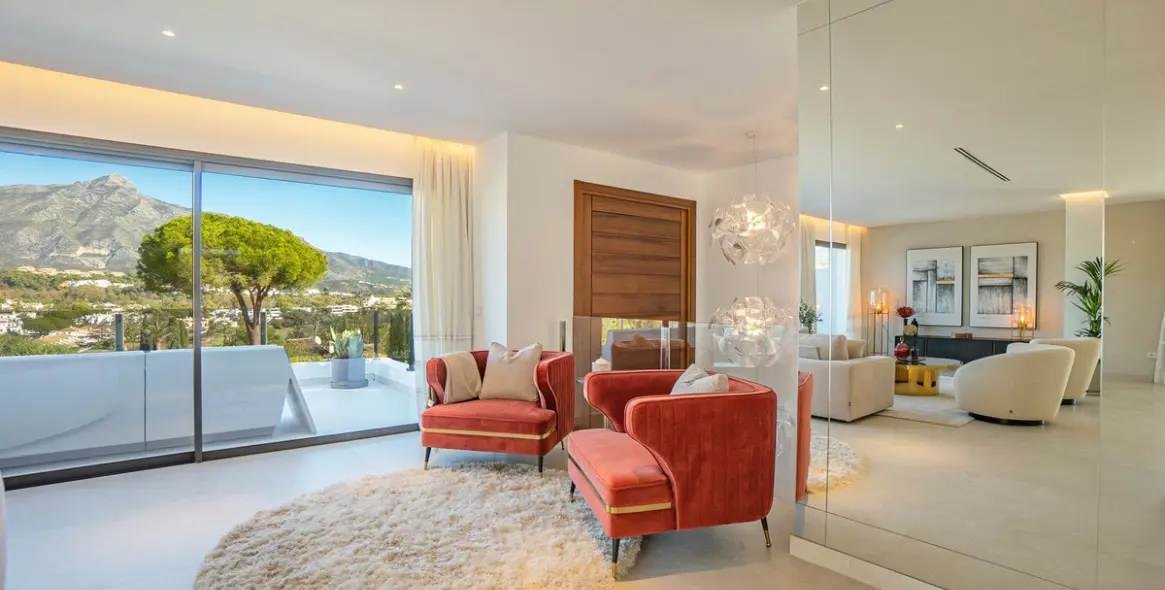 Venta de villa independiente en Nueva Andalucía 26
