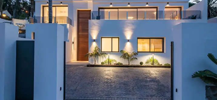 Venta de villa independiente en Nueva Andalucía 2