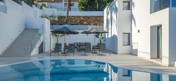 Venta de villa independiente en Nueva Andalucía 3